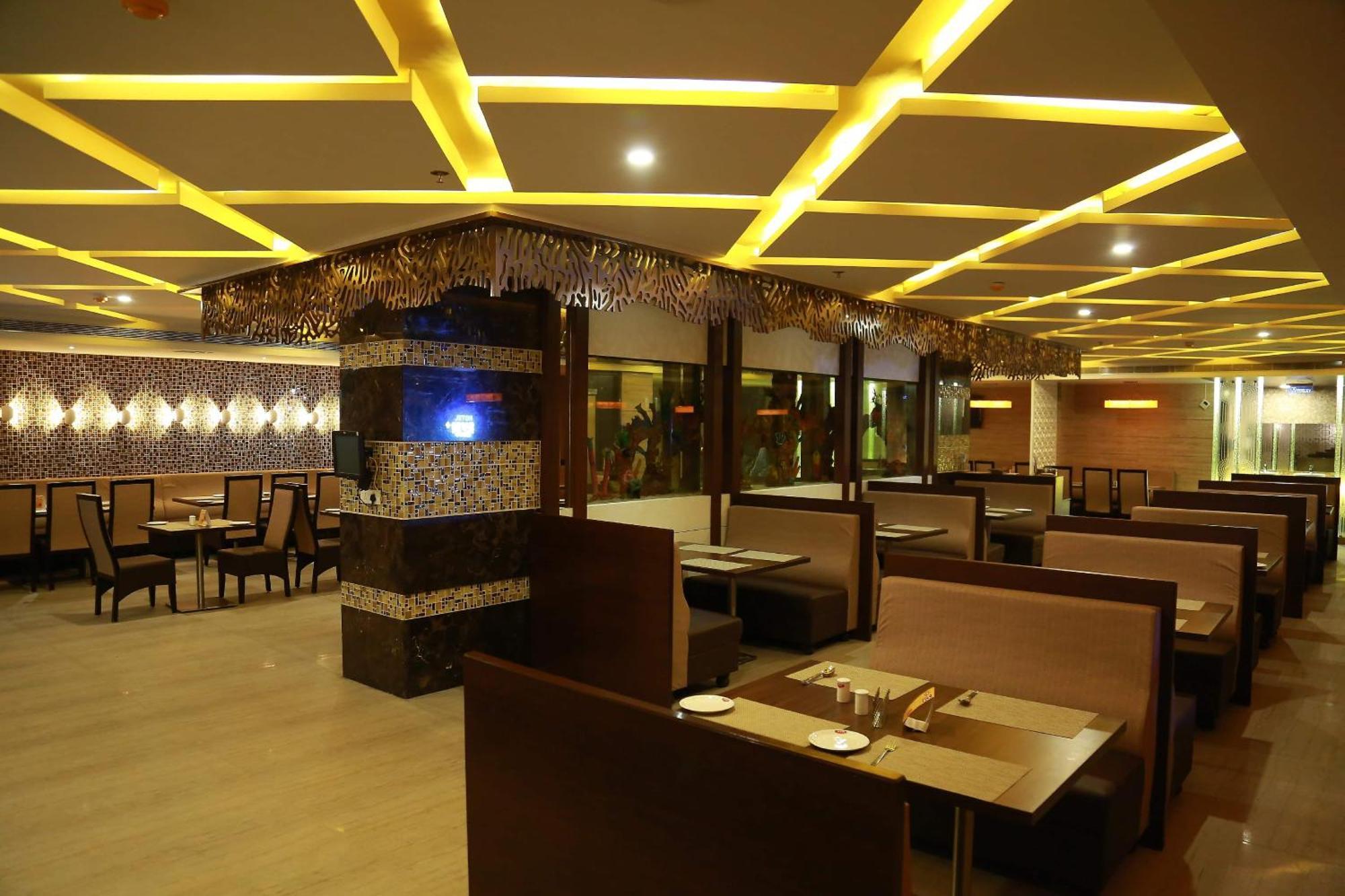 Hotel Svm Grand Medipally ハイデラバード エクステリア 写真